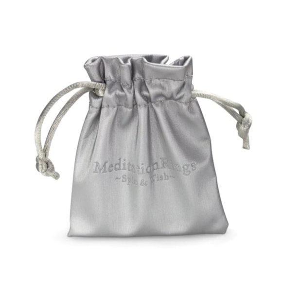 Gorgeous Sterling Silver Meditation Ring featuring four Silver spinning bands - Picture 4 of 4